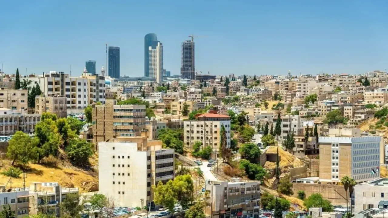 أجواء باردة تسيطر على معظم مناطق الأردن الخميس يتبعها ارتفاع تدريجي بالحرارة الجمعة